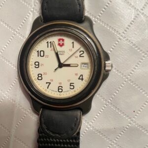 Vintage 90’s Swiss army watch